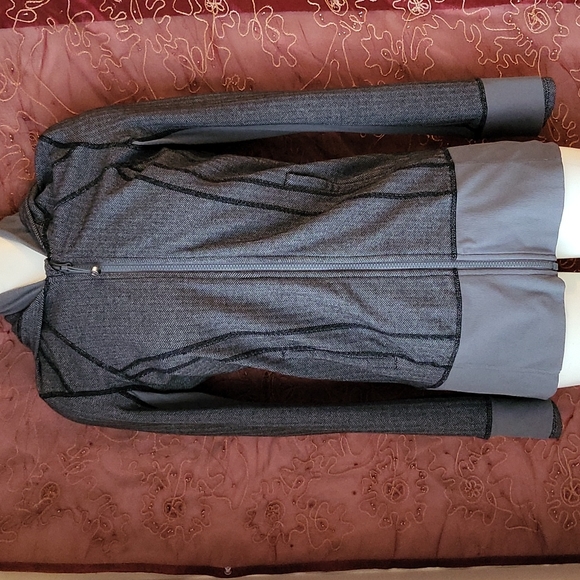 Lululemon long Jacket Size 4 - Picture 1 of 7